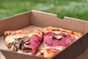 How To Keep Pizza Warm With Cardboard
